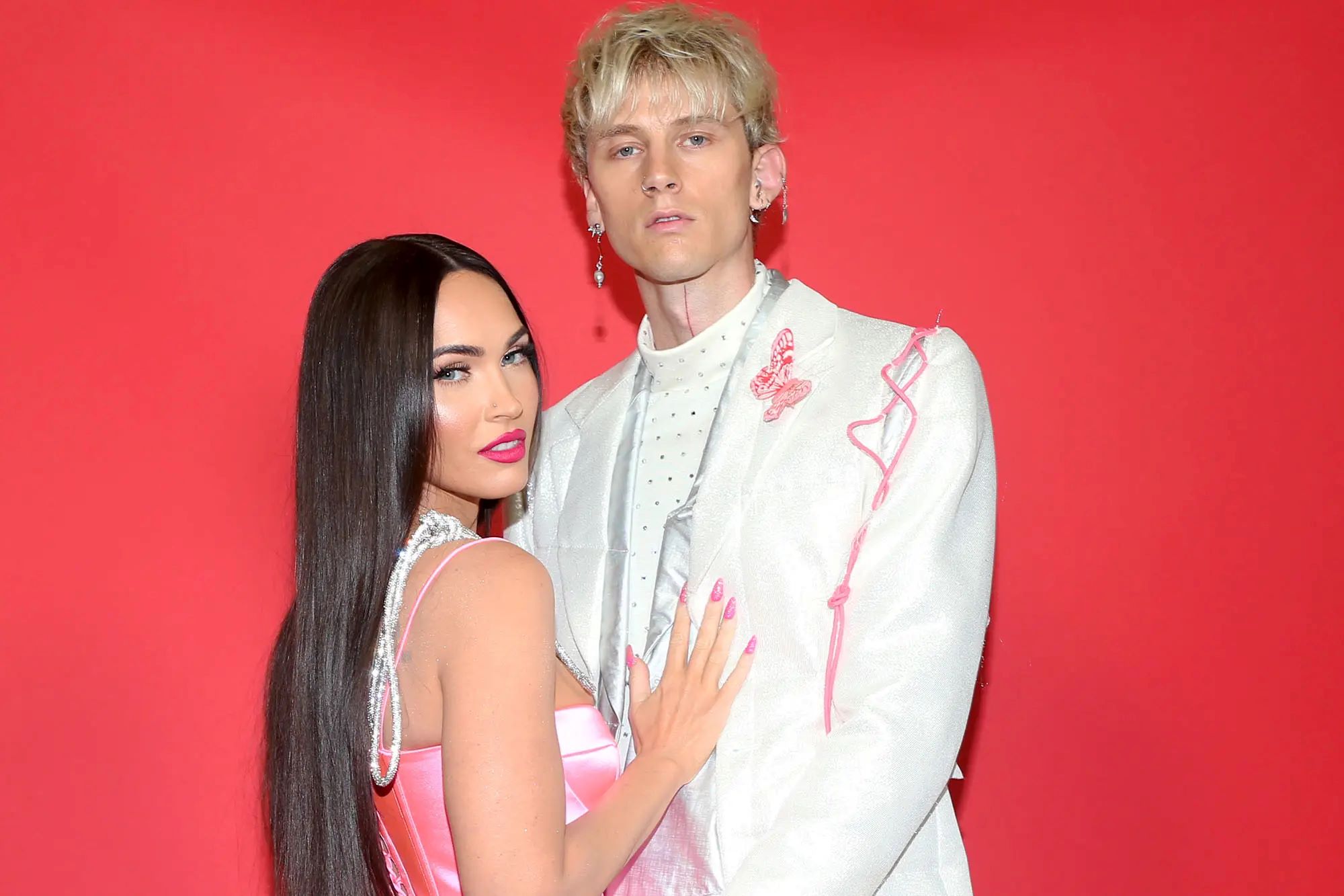 Megan Fox And Machine Gun Kelly: Spot The Differences!