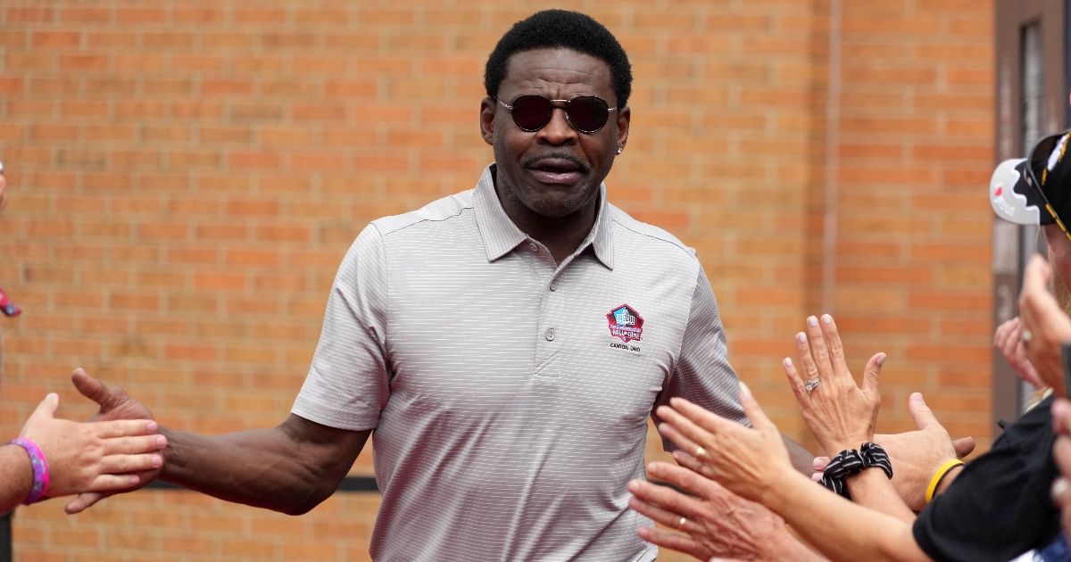 Michael Irvin Resolves Defamation Lawsuit With Marriott And Makes Comeback On NFL Network