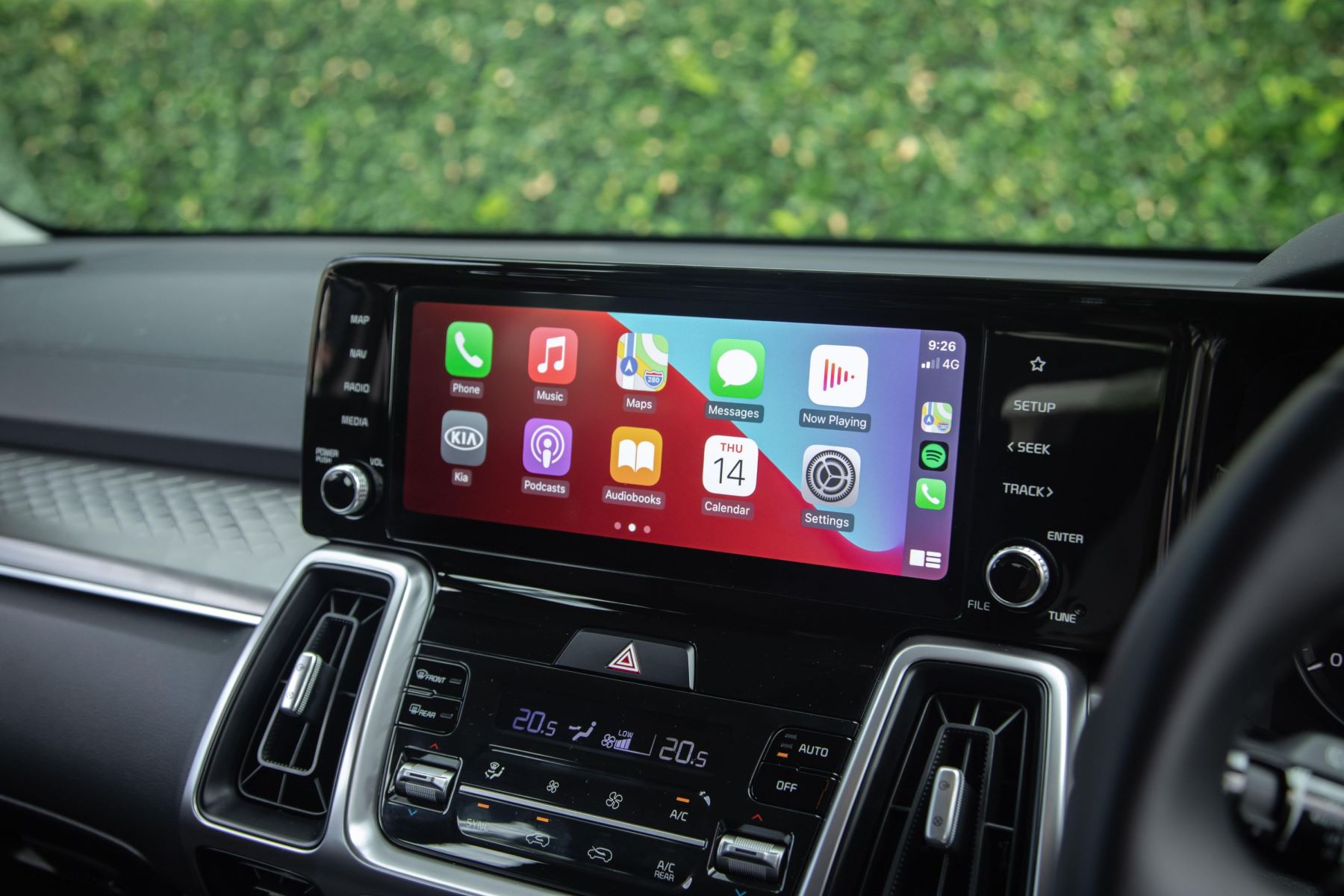 upgrade-your-ride-with-this-amazing-wireless-infotainment-system