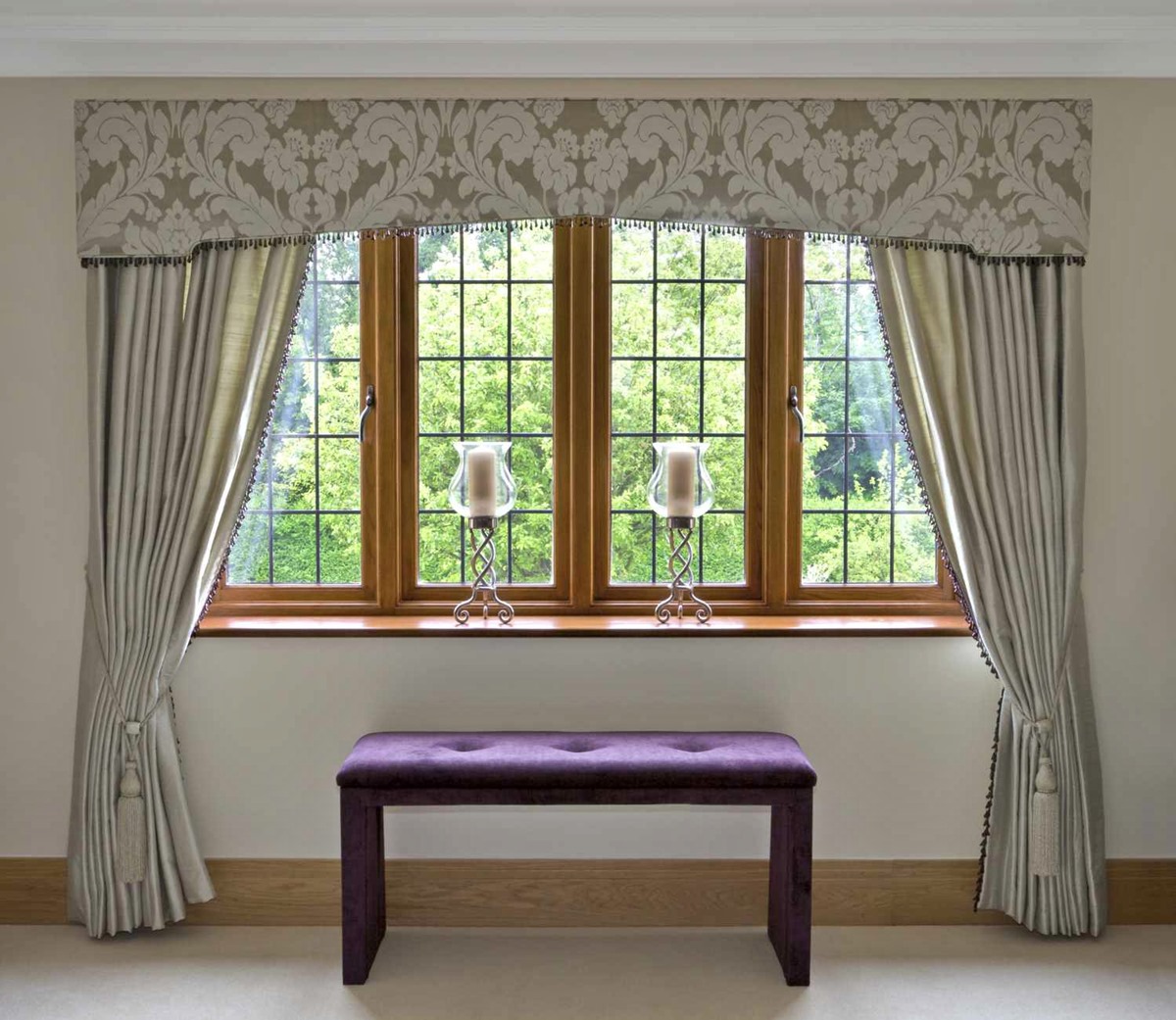 What Is A Curtain Valance