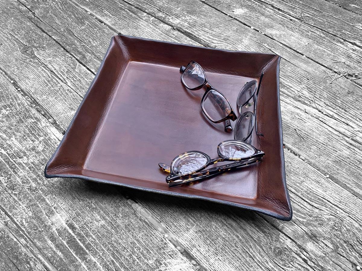 What Is A Valet Tray Used For