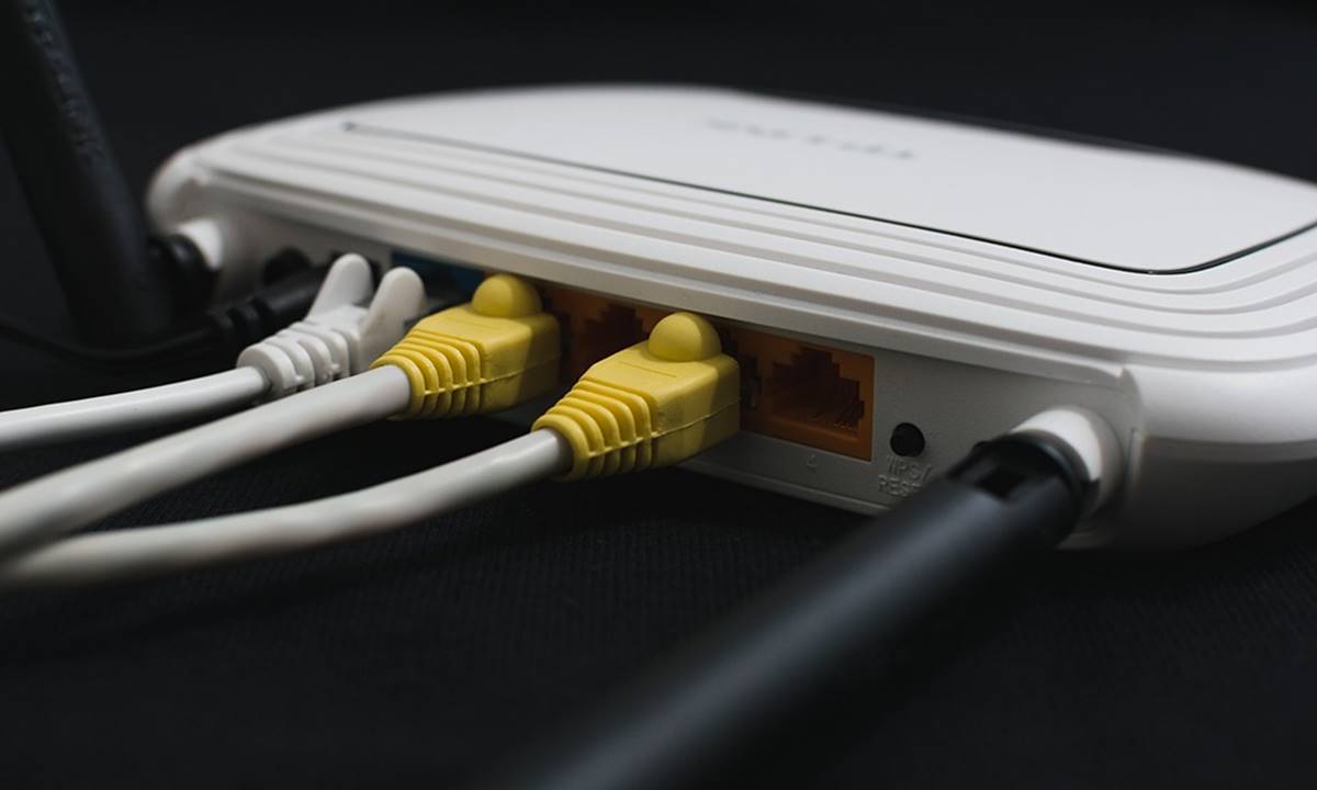 What Is ADSL (Asymmetric Digital Subscriber Line)?