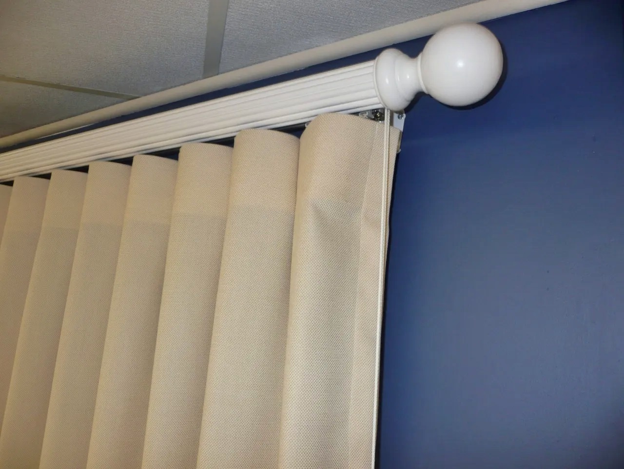 What Is Traverse Curtain Rod