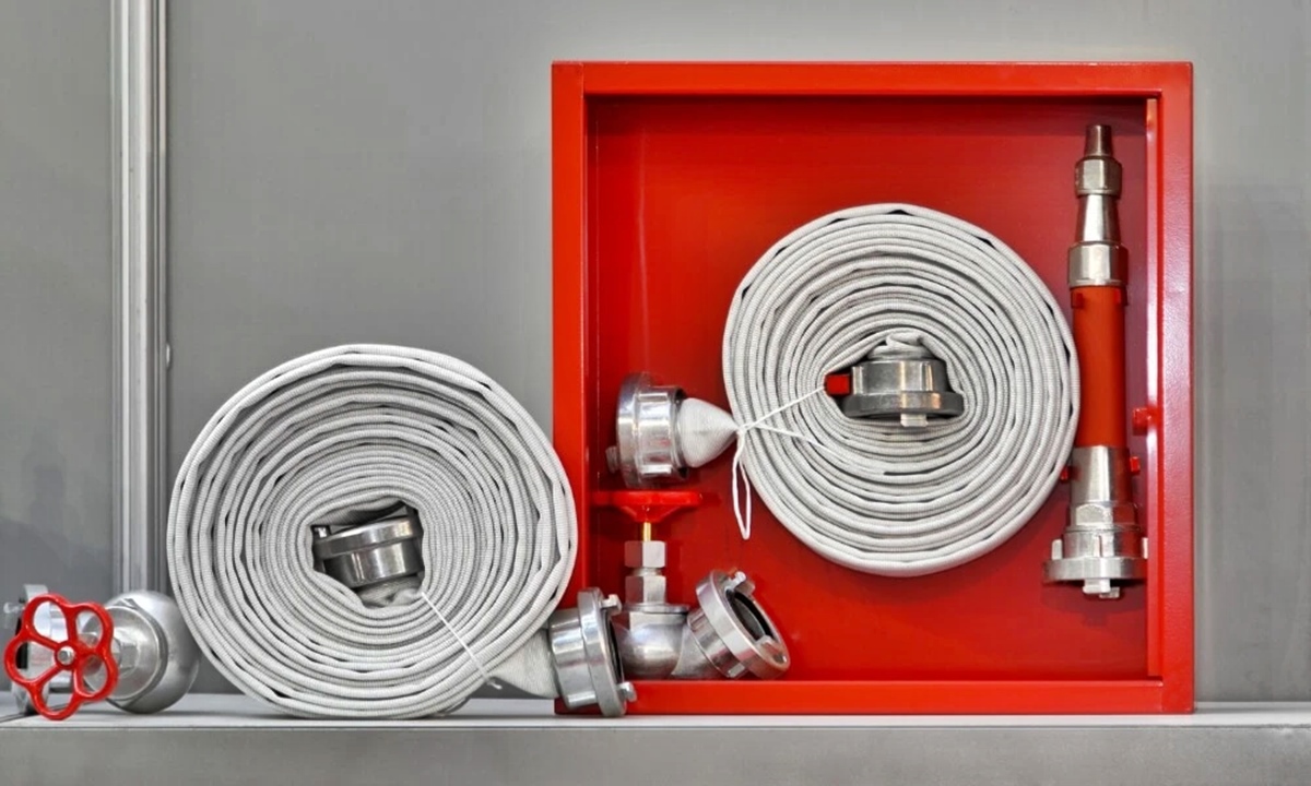 Which Type Of Hose Roll Is Commonly Used When Storing Hose In A Storage Rack?
