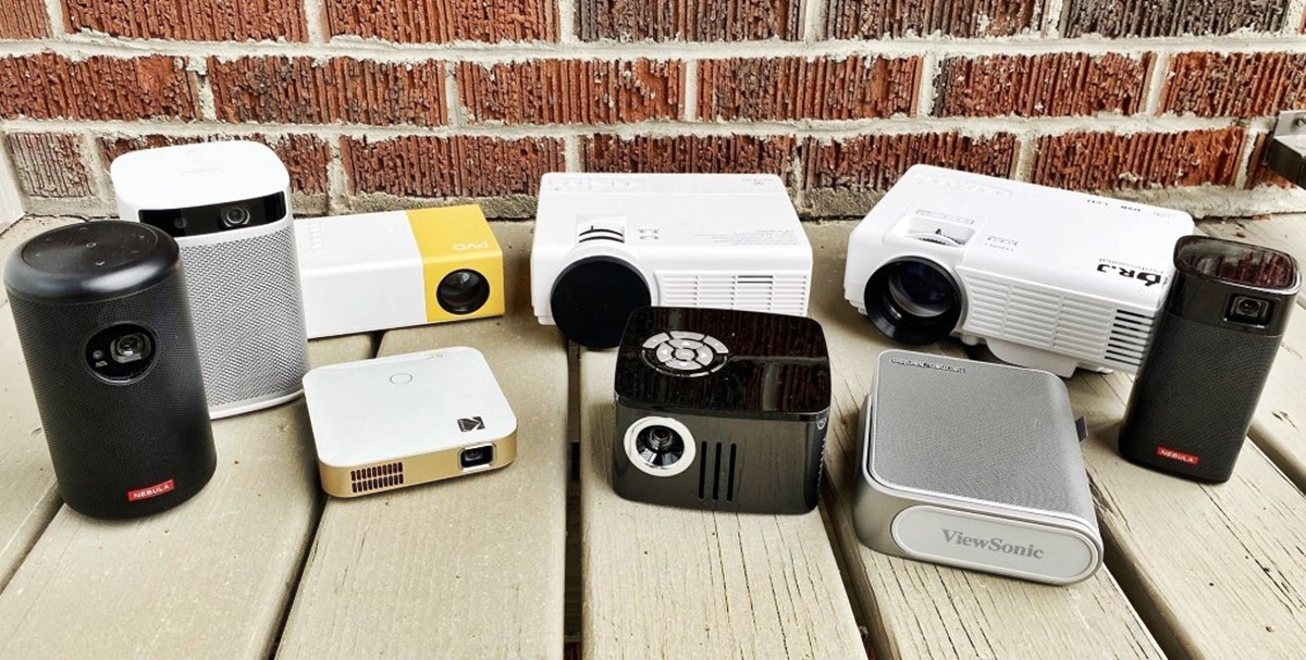 12 Amazing Small Projector for 2023
