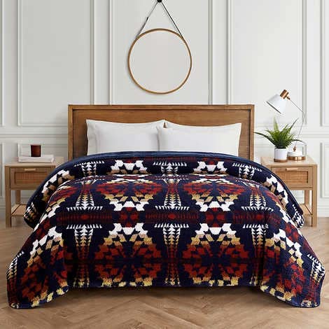 Queen Sherpa Fleece Blanket Pendleton Legend Lake