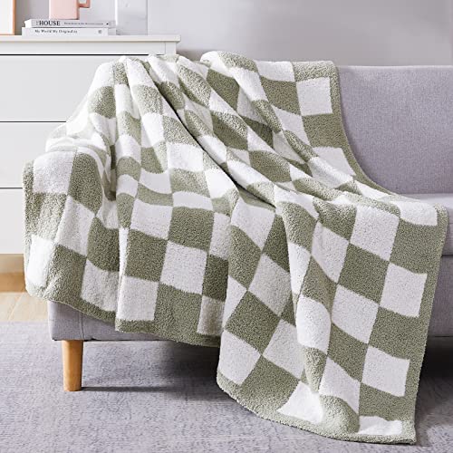 Warm and Cozy Checkered Throw Blanket - WRENSONGE