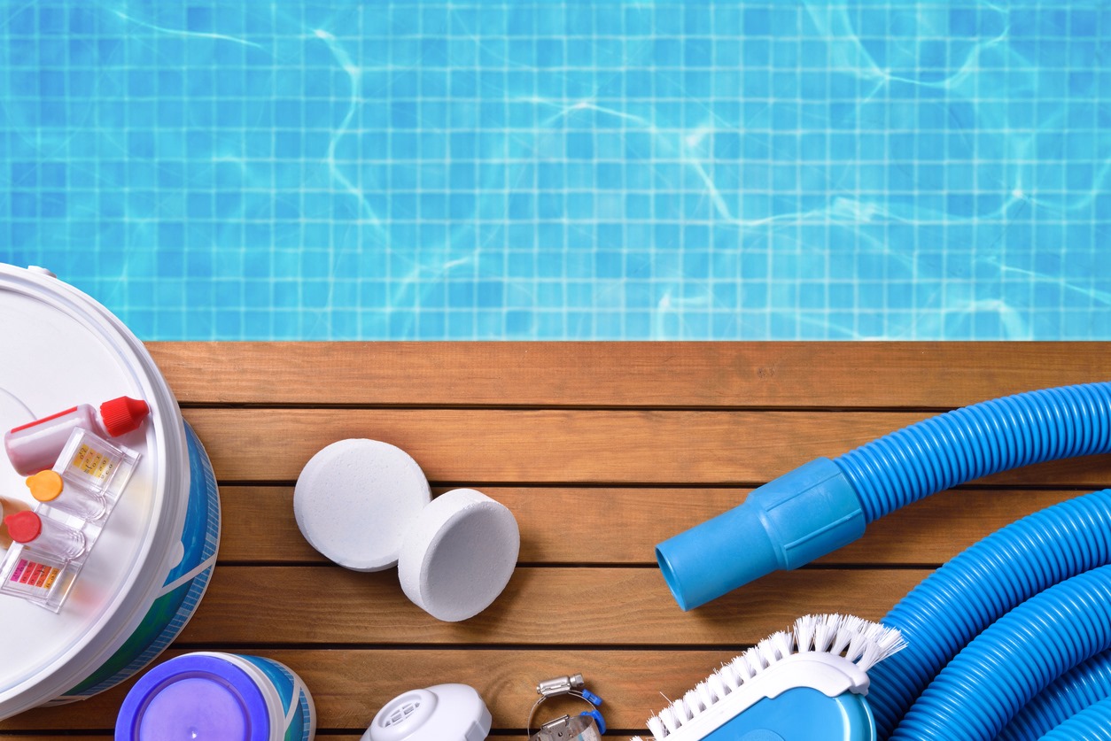 8 Best Pool Cleaning Kit for 2024