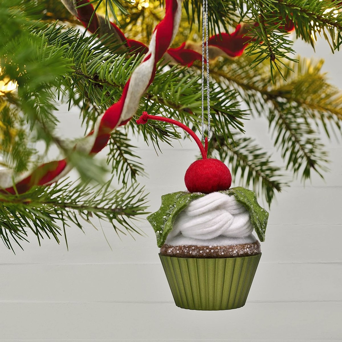 8-incredible-cupcake-ornament-for-2023