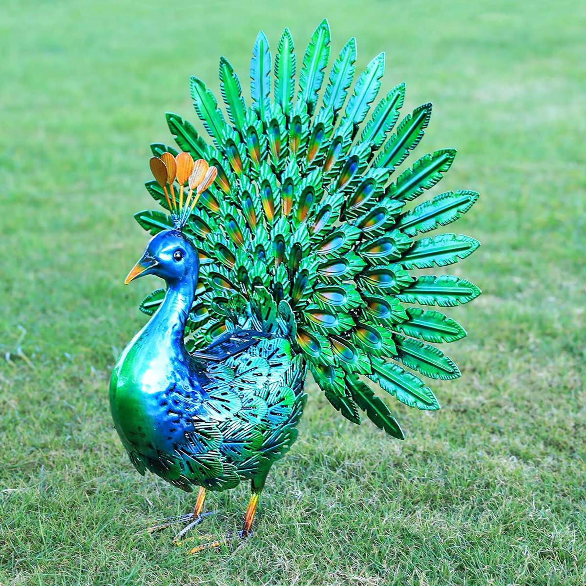 9 Amazing Peacock Sculpture for 2024