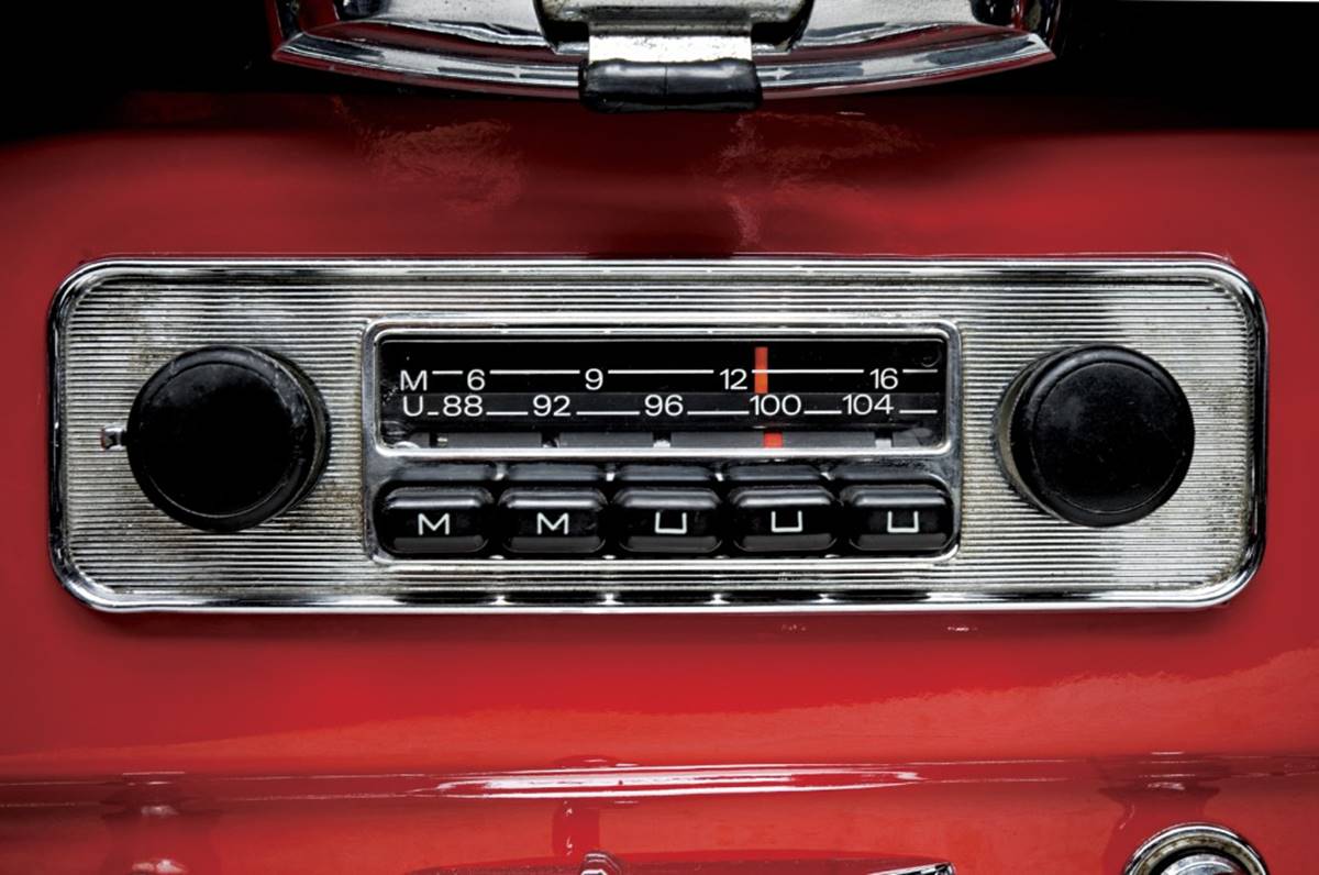 A Brief History Of The Car Radio