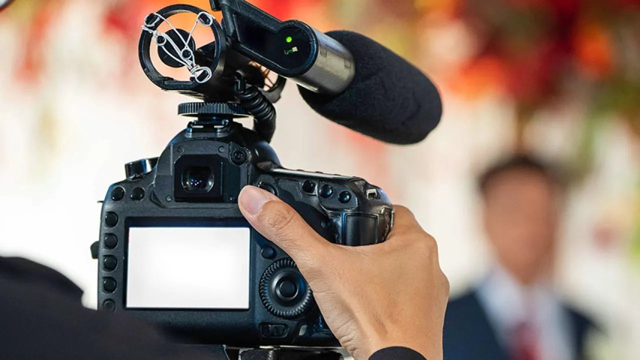 buying-an-external-mic-for-your-video-camera
