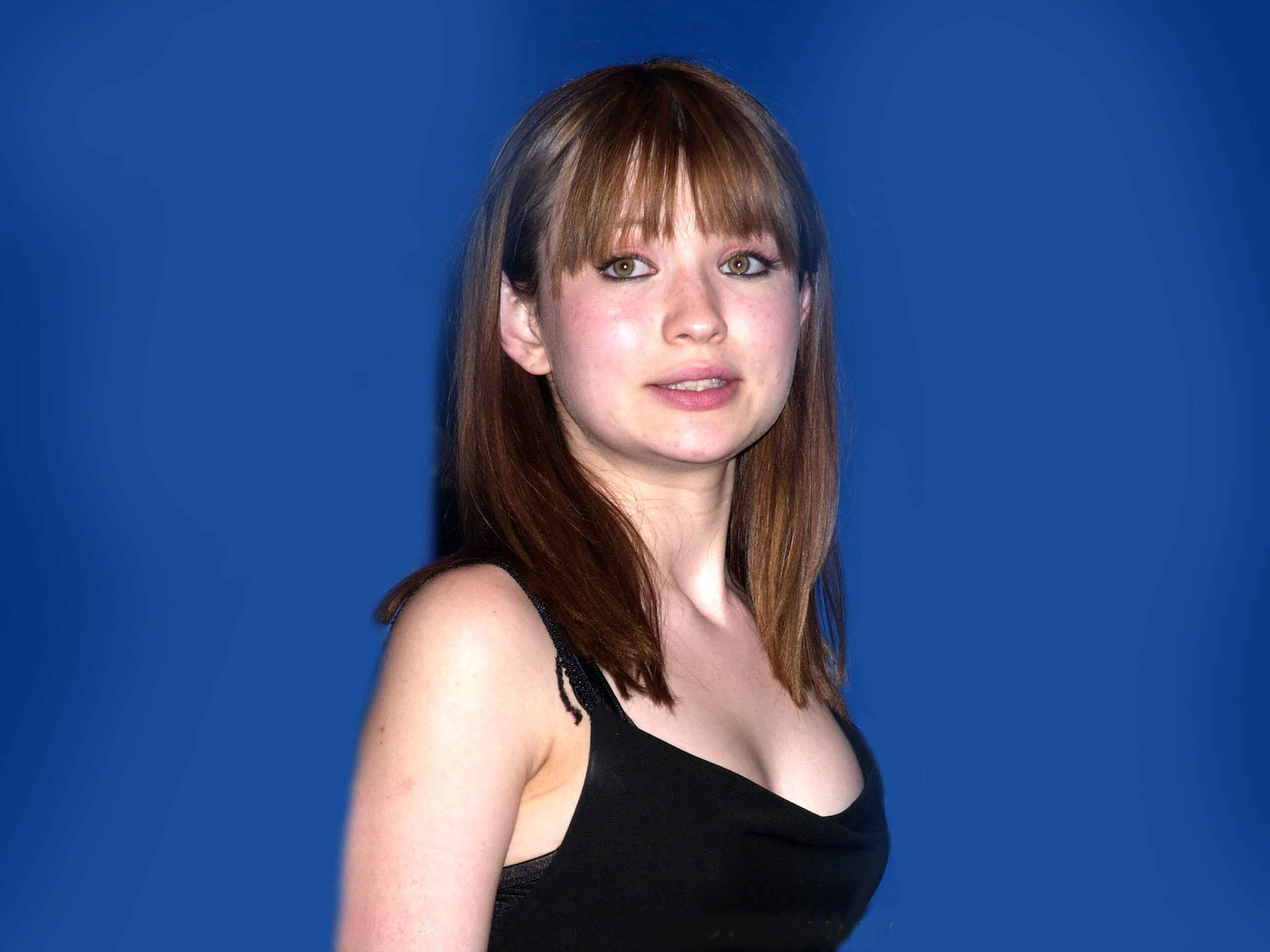 emily-browning-the-talented-actress-behind-violet-baudelaire-in-a-series-of-unfortunate-events