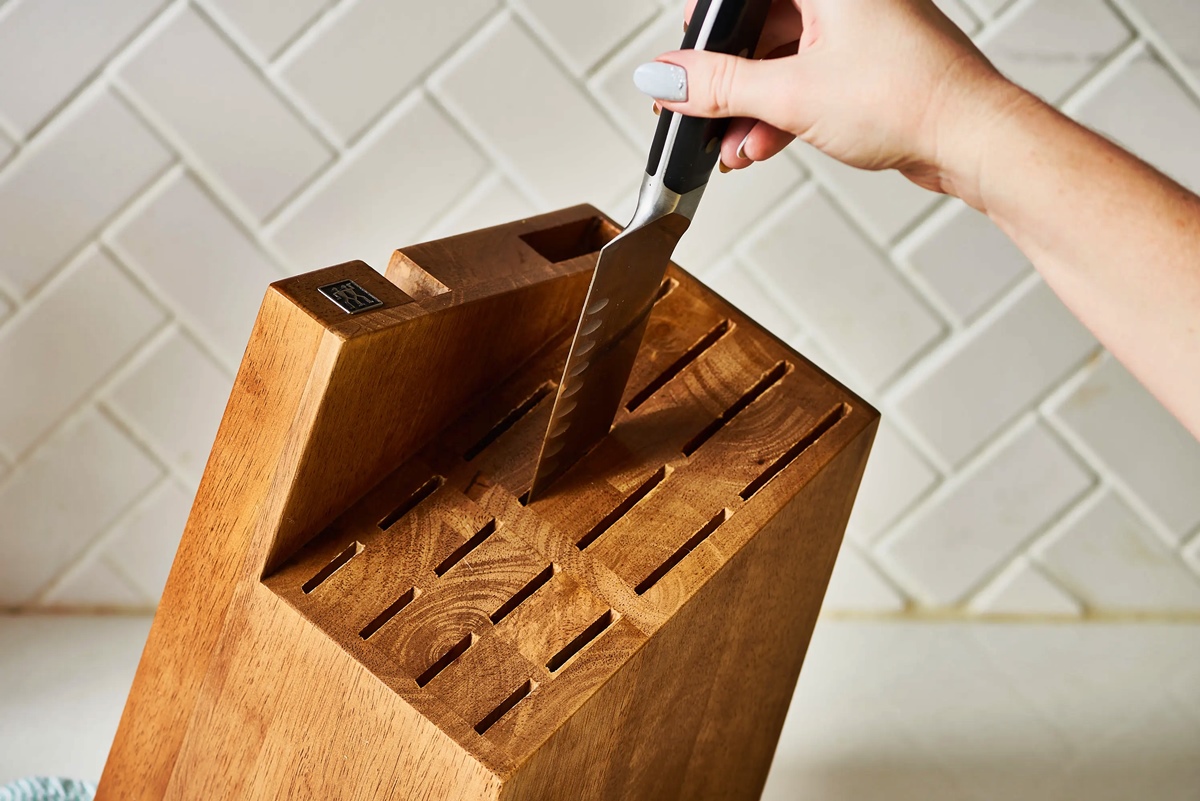 How Do You Clean A Knife Block