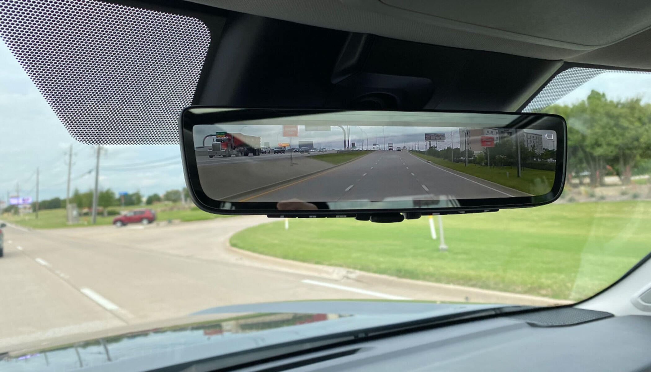 how-does-a-rear-view-mirror-work