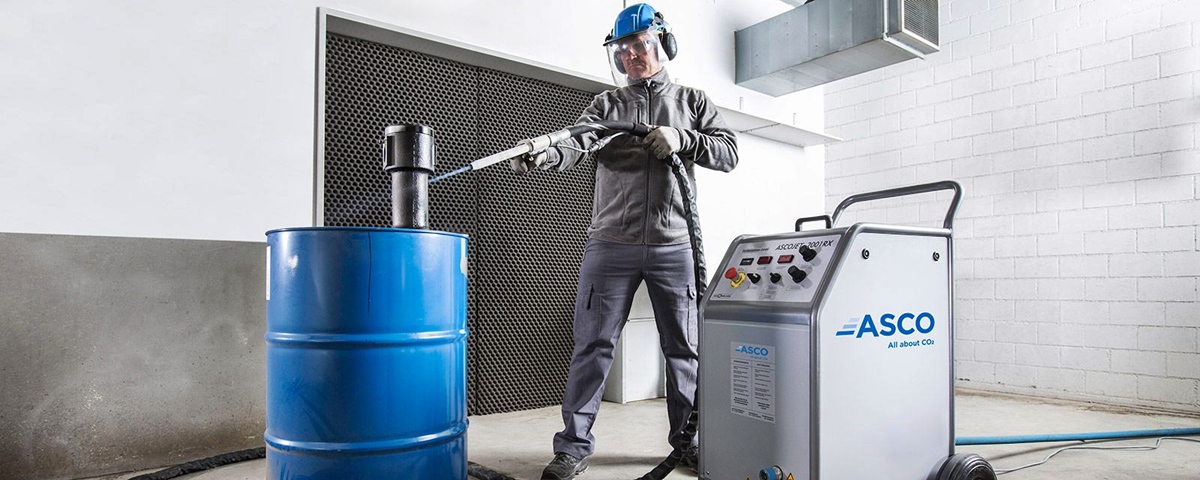 How Does Dry Ice Cleaning Work