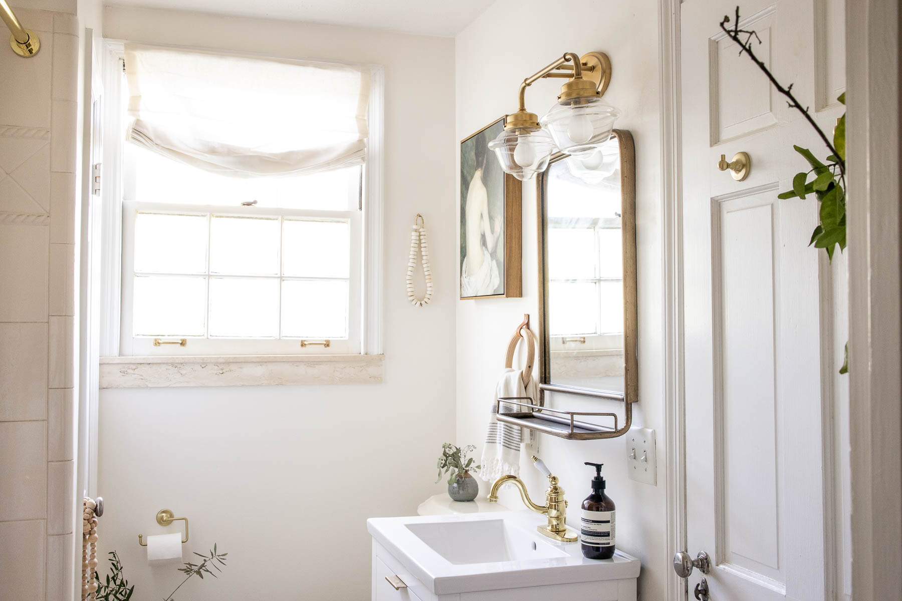 How High Should A Light Be Above A Bathroom Mirror