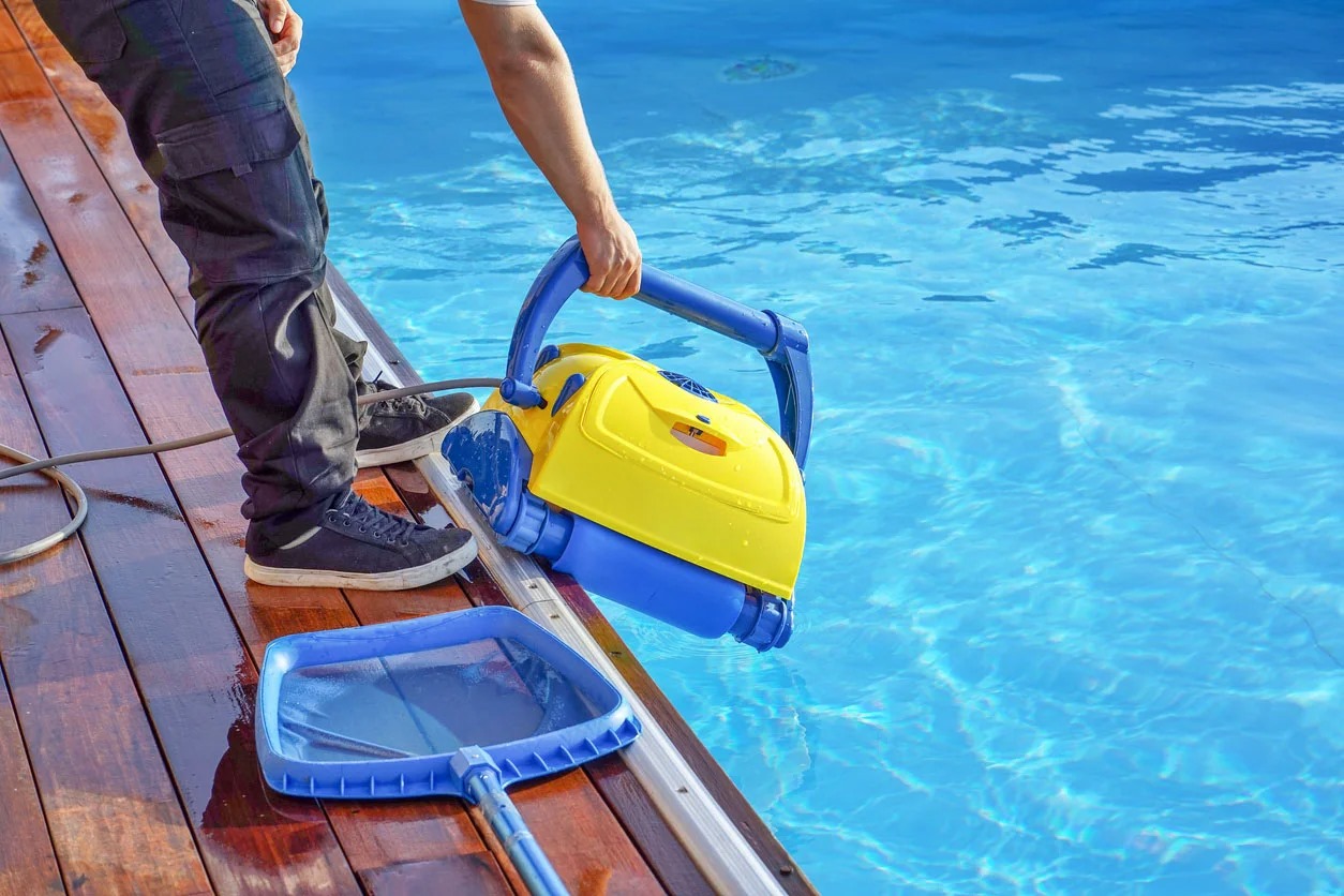 How Much Is Pool Cleaning Service