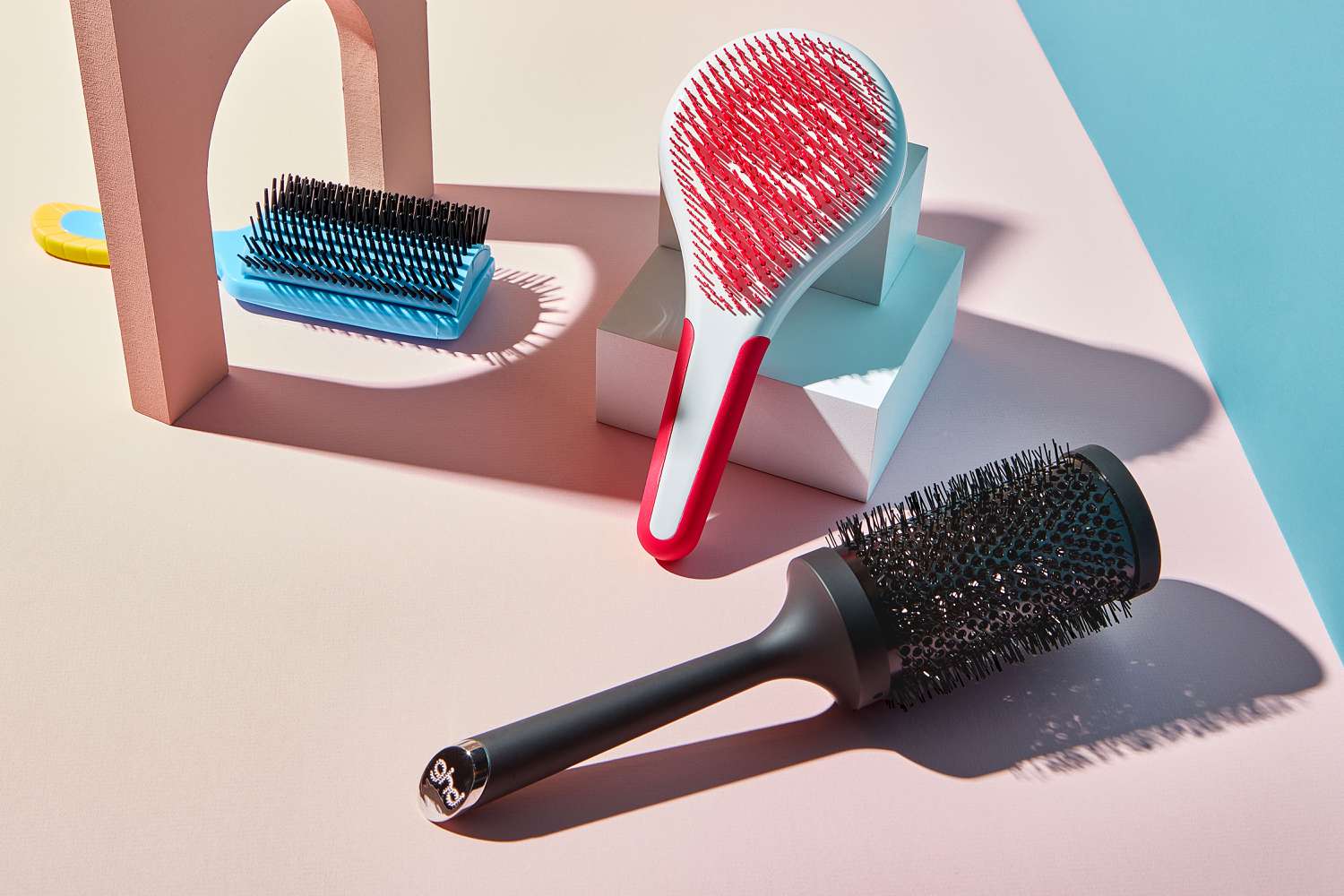 How To Clean A Curling Brush