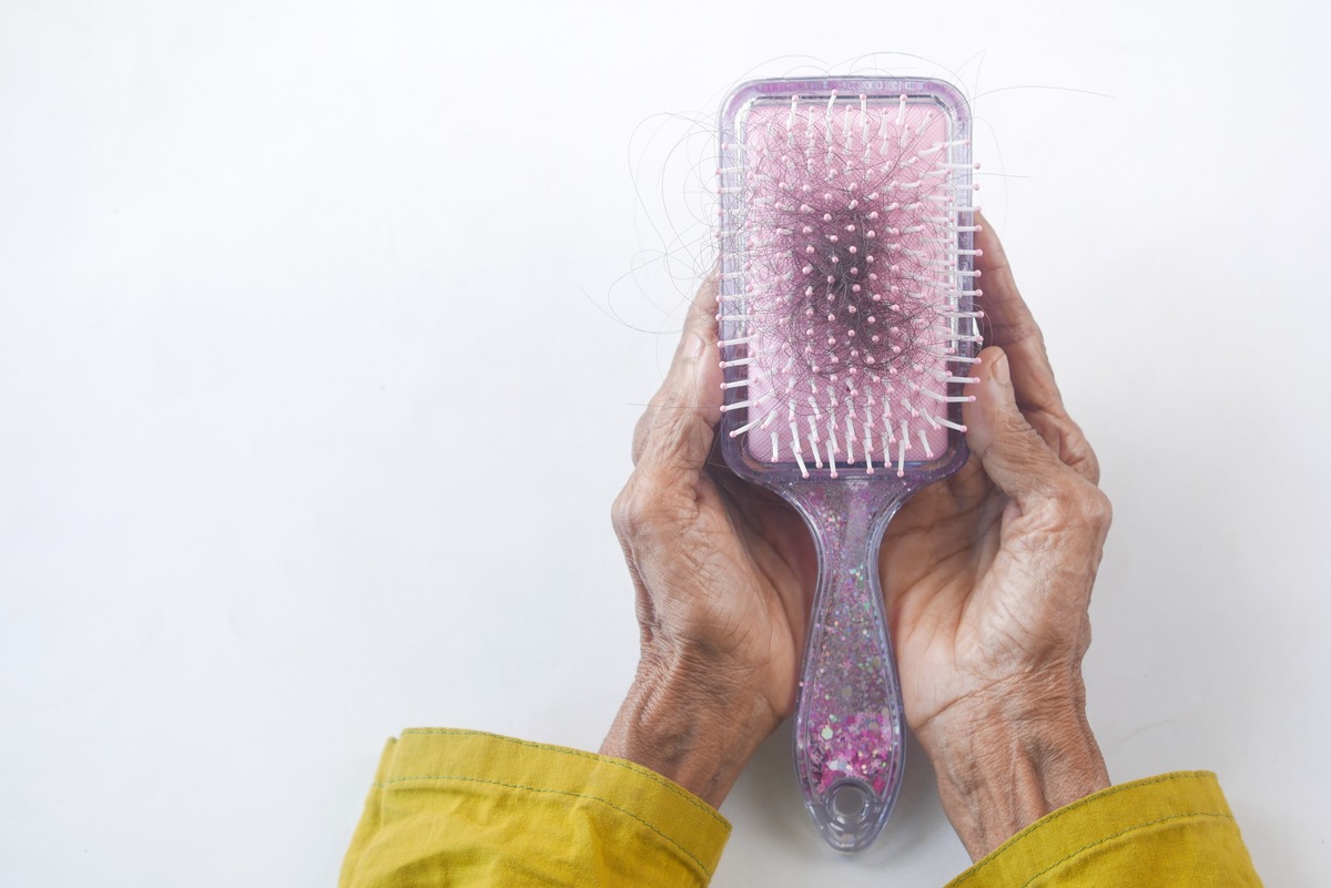 how-to-clean-a-dirty-hair-brush