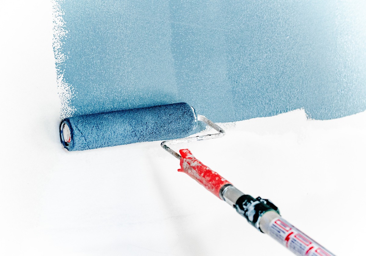 How To Clean A Roller Paint Brush