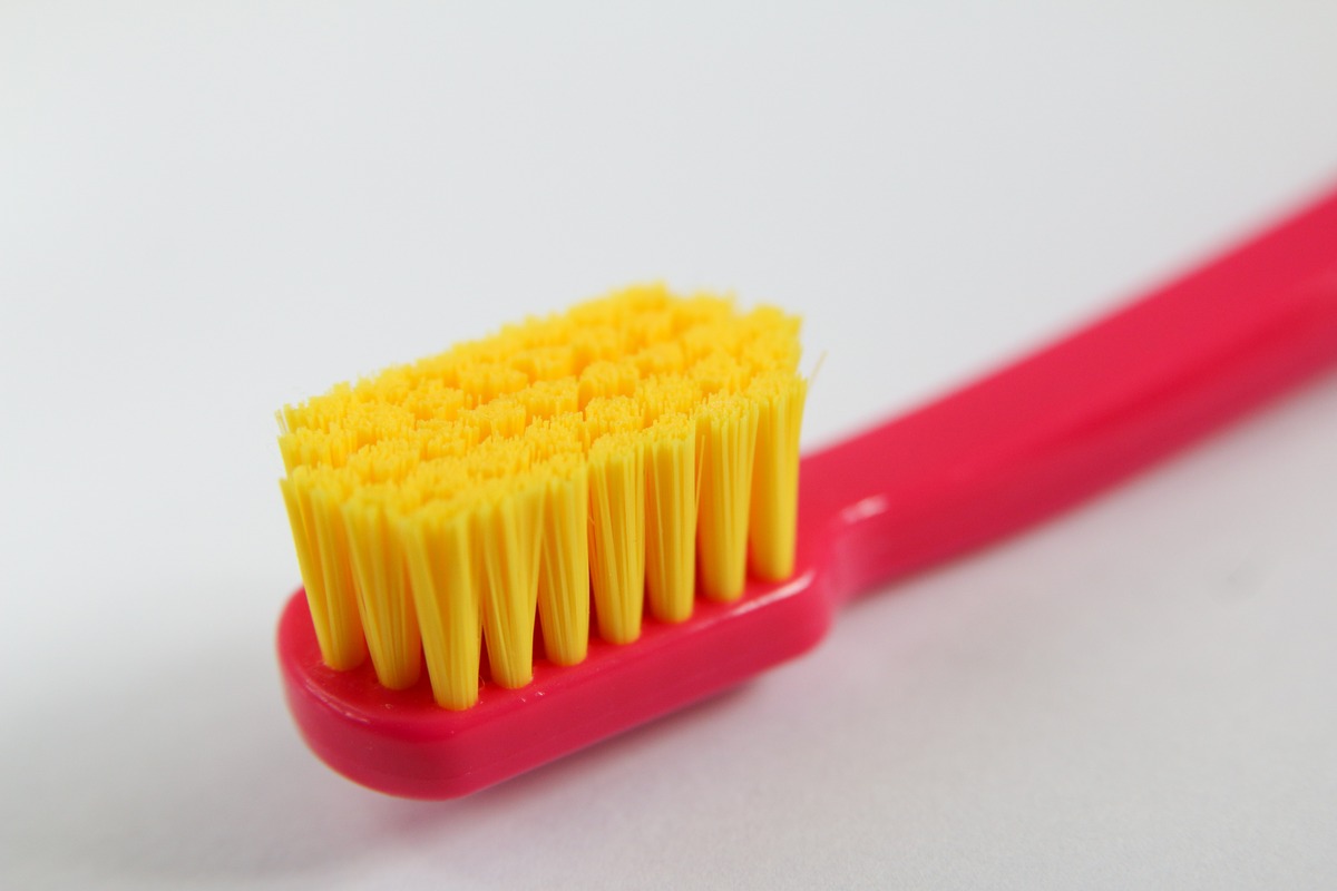 How To Clean A Toothbrush