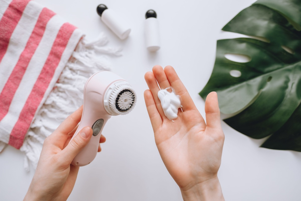 How To Clean Clarisonic Brush