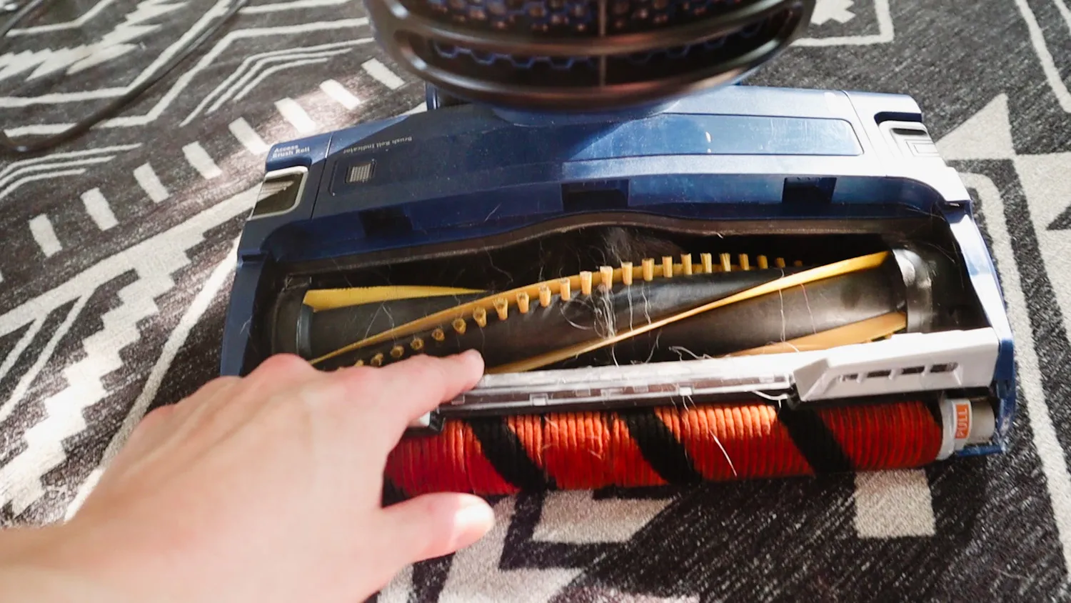 How To Clean Hair From Vacuum Brush