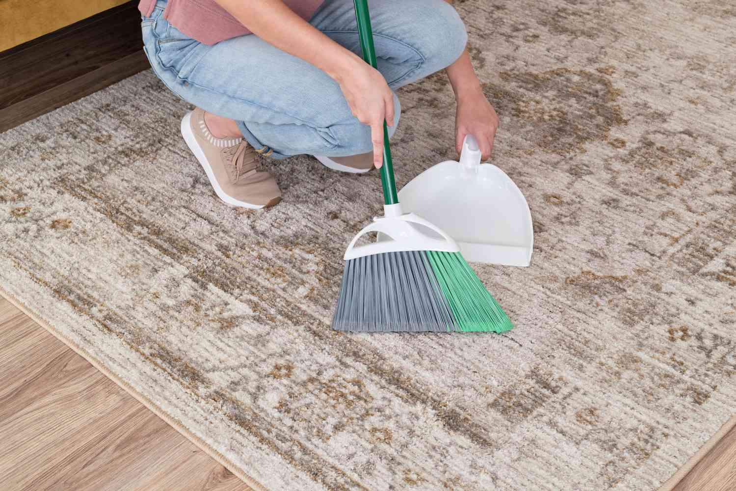 How To Clean Your Rug Without A Carpet Cleaner