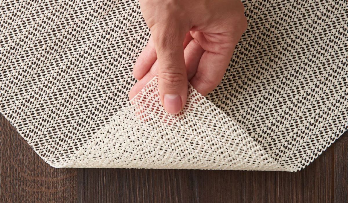 how-to-cut-a-rug-pad-to-size