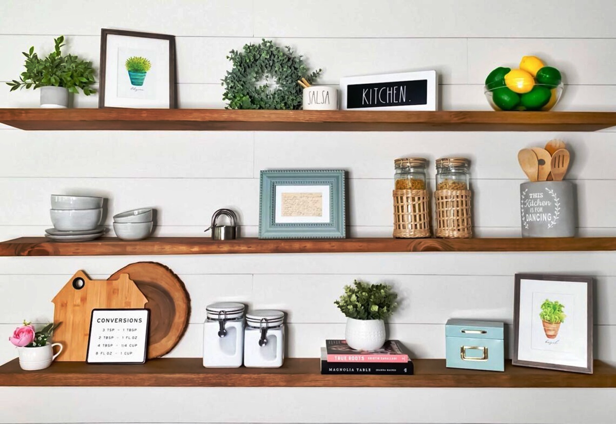 How To Decorate A Kitchen Shelf