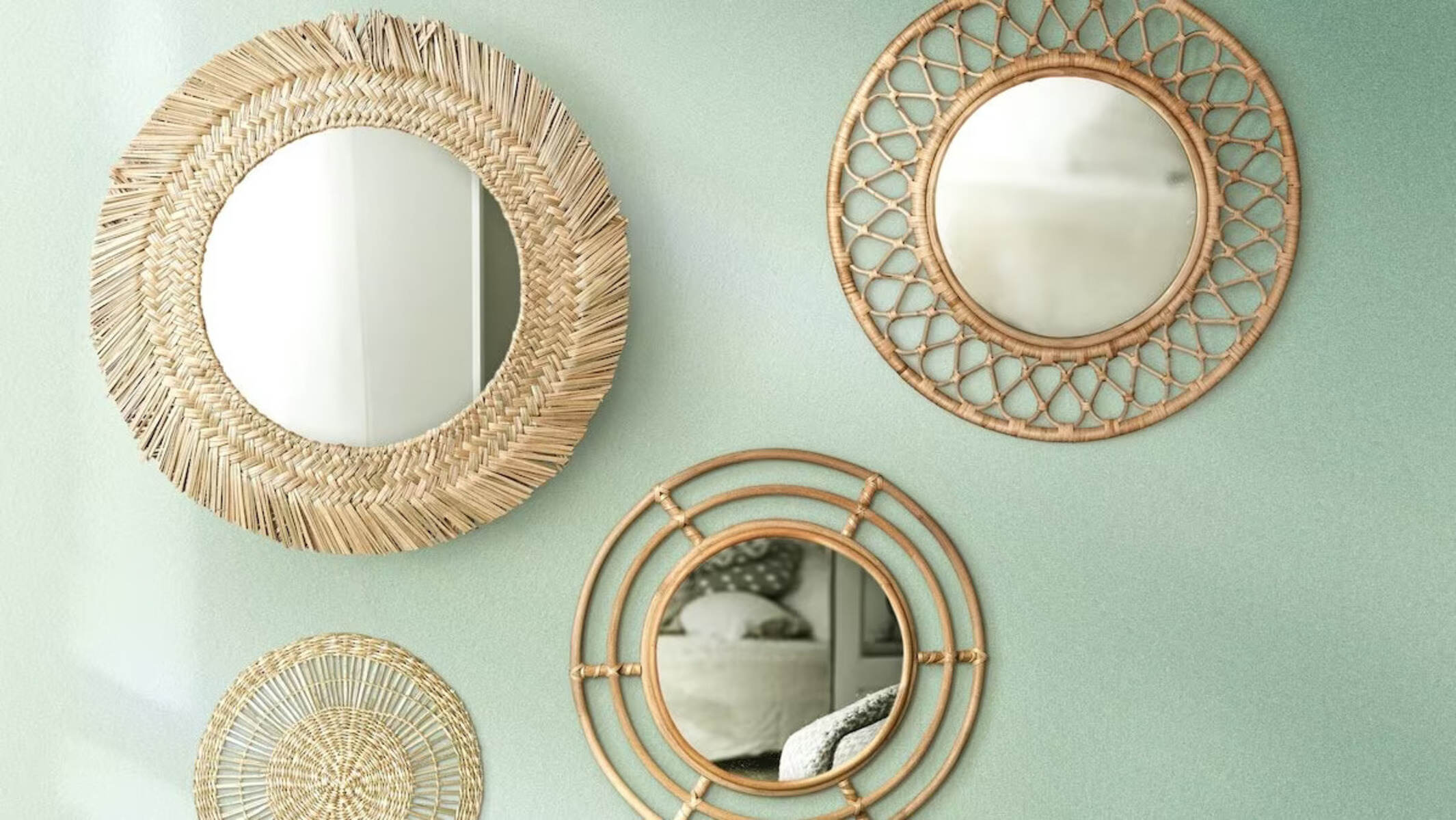 How To Decorate Around A Mirror