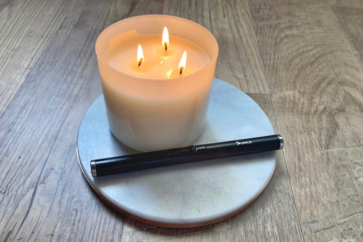 how-to-light-candle-with-lighter
