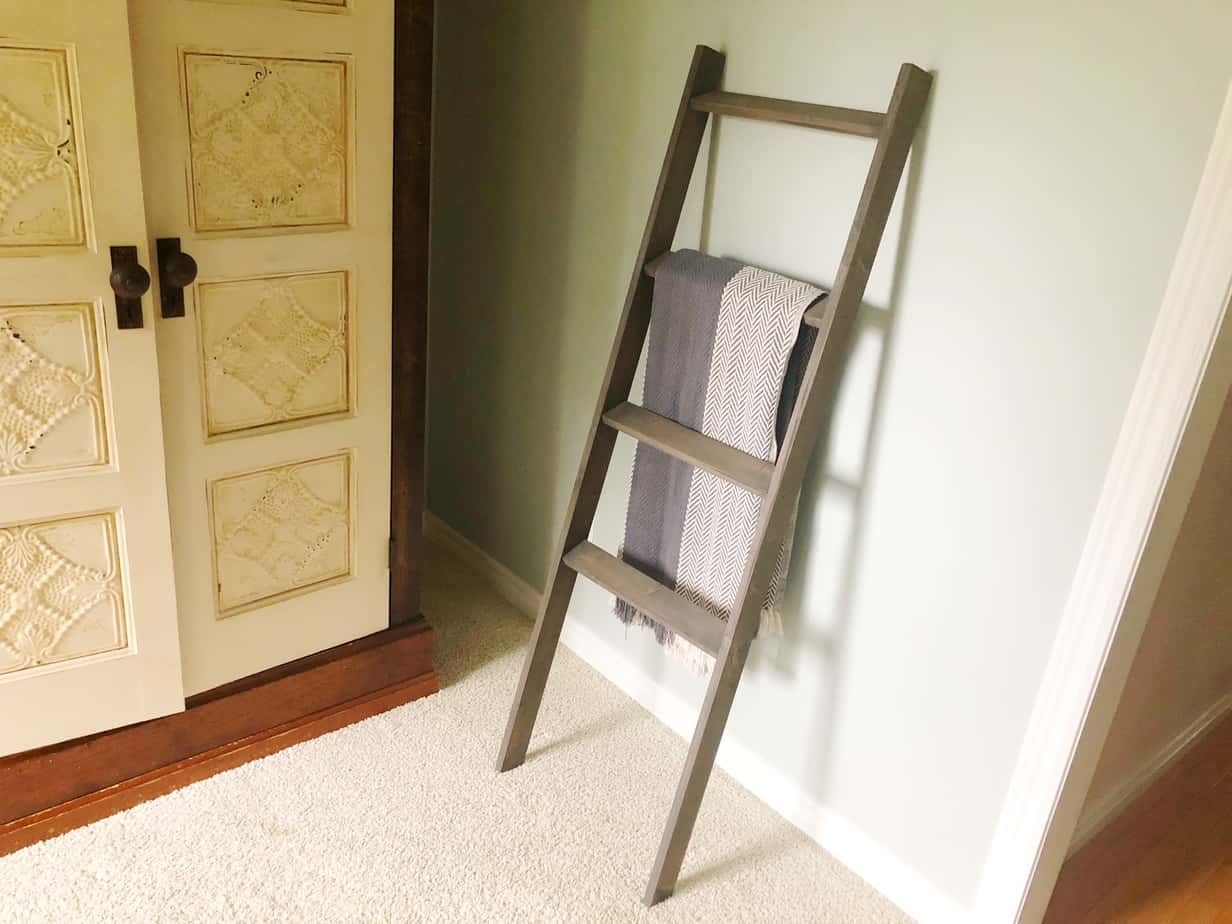 how-to-make-a-blanket-ladder