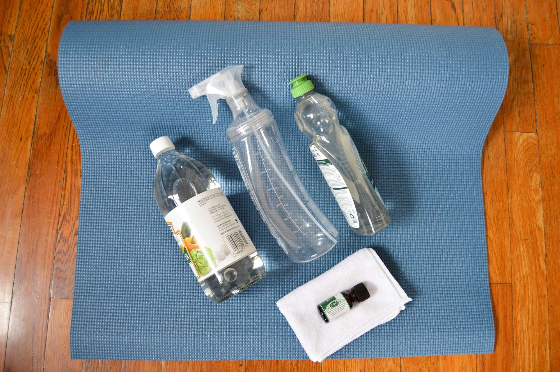 How To Make A Deodorizer For A Gym Mat With Essential Oils