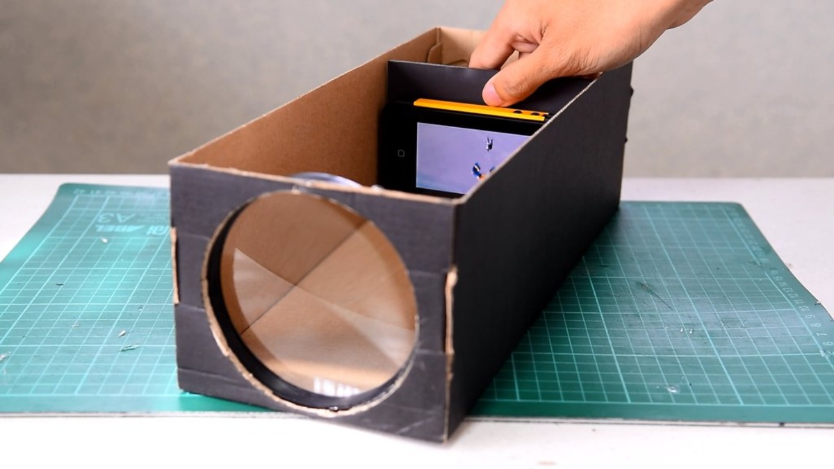 How To Make A DIY Smartphone Projector
