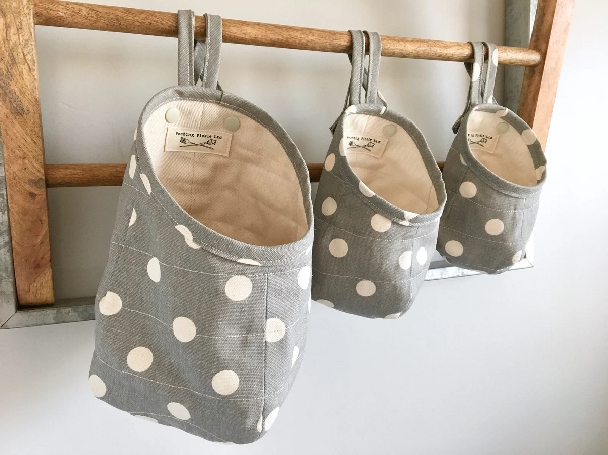 How To Make A Hanging Storage Bag
