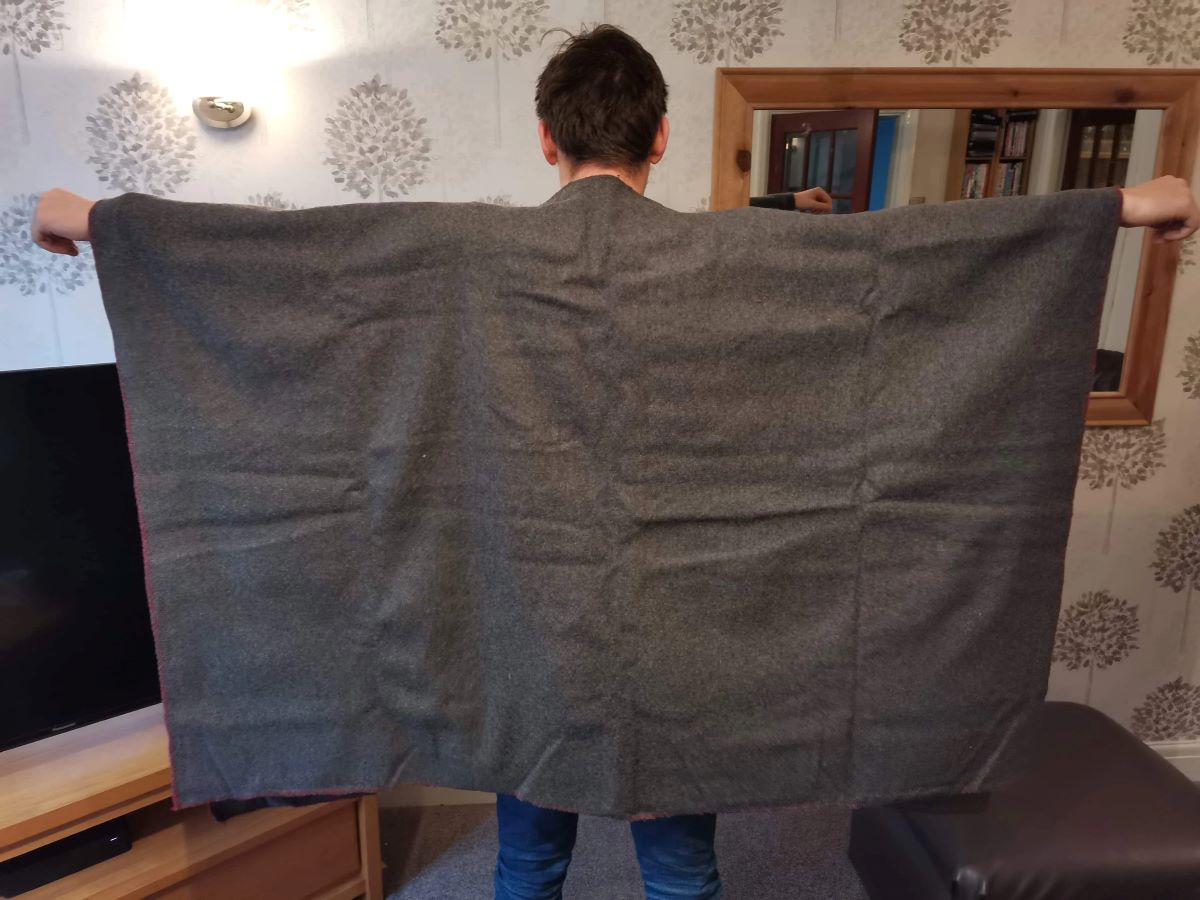 How To Make A Poncho Out Of A Blanket