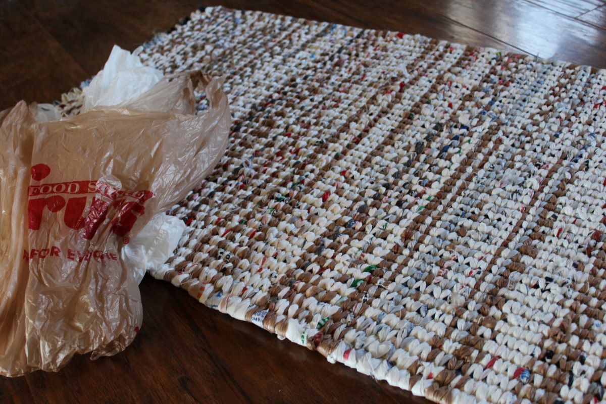 How To Make A Rug With Plastic Bags