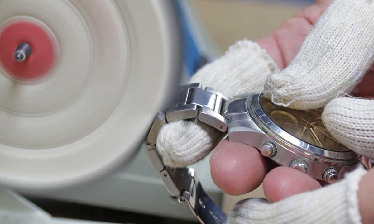 How To Polish A Watch