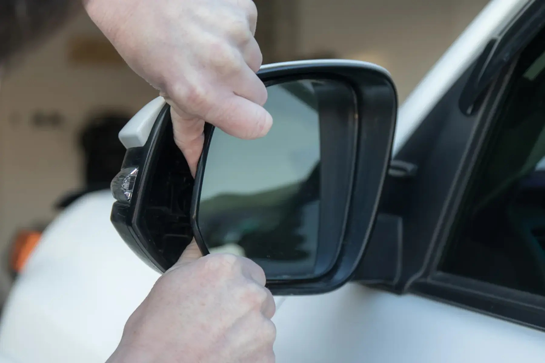 how-to-remove-glass-from-side-mirror