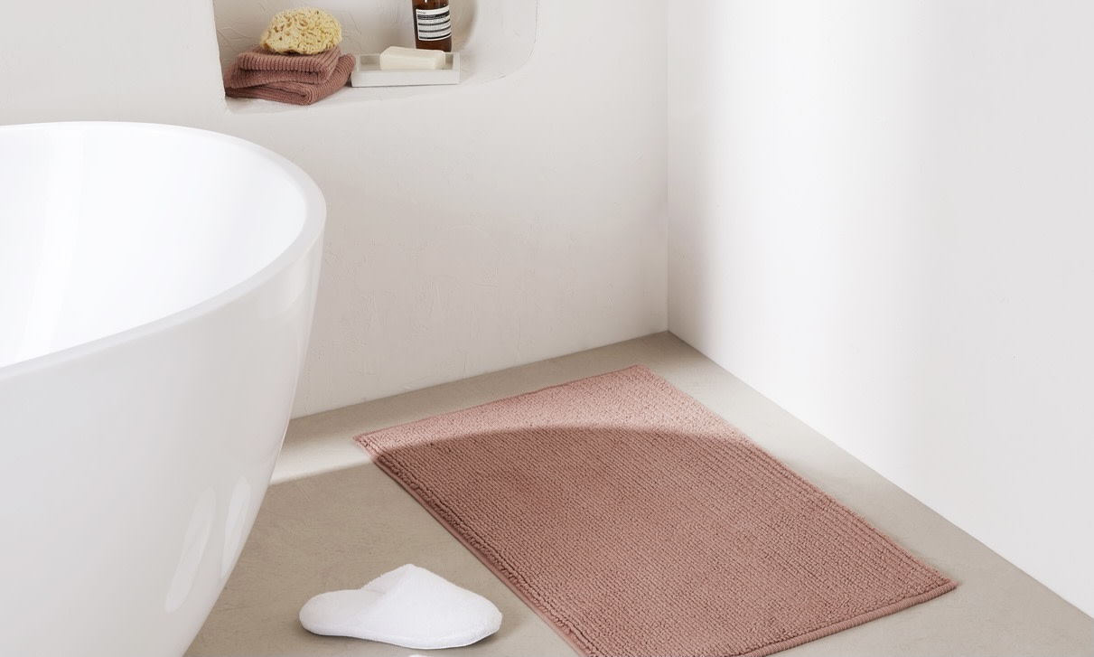 How To Soak A Rug In The Bath