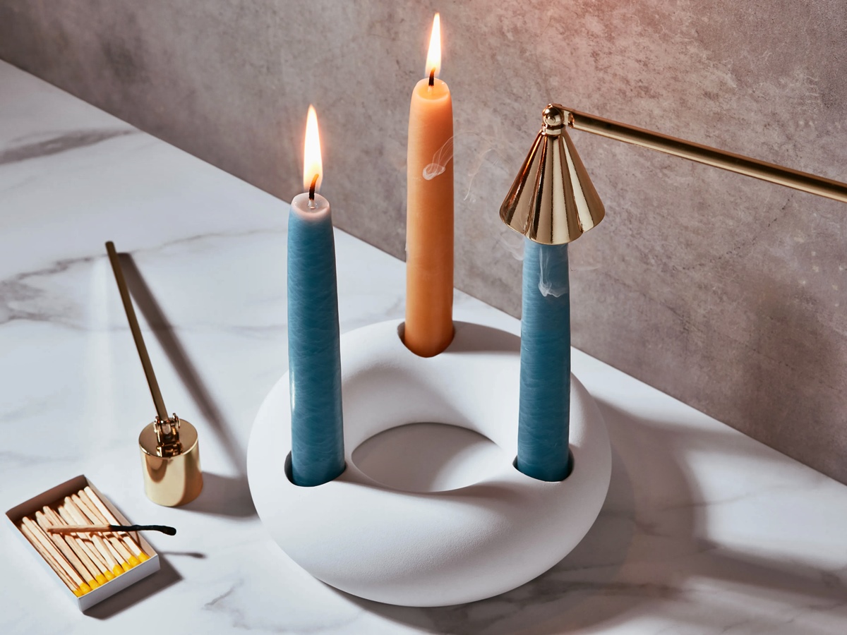 How To Use Candle Snuffer