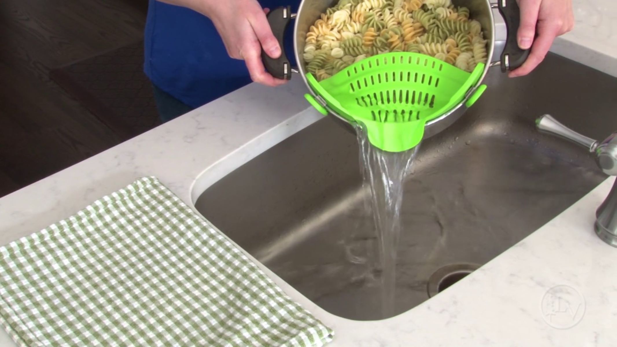 how-to-use-strainer