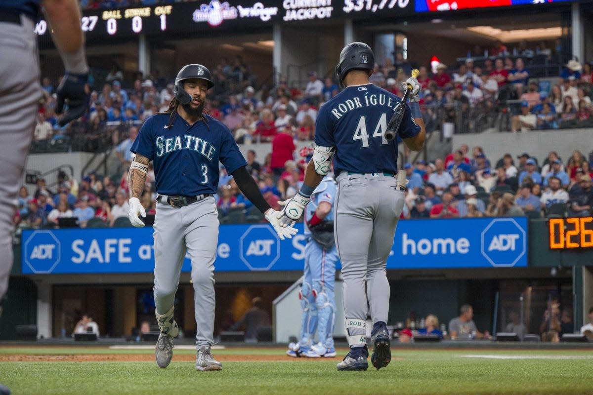 how-to-watch-mariners-vs-astros