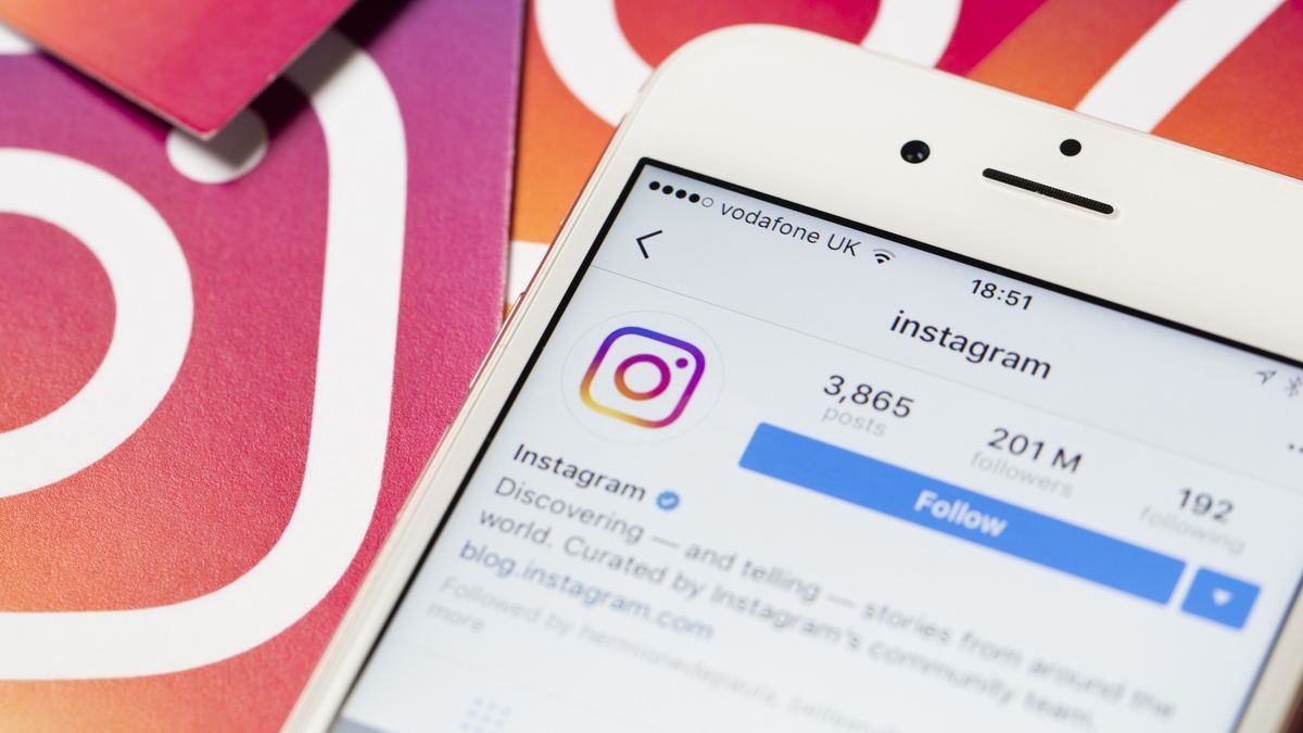 How To Watch Saved Videos On Instagram