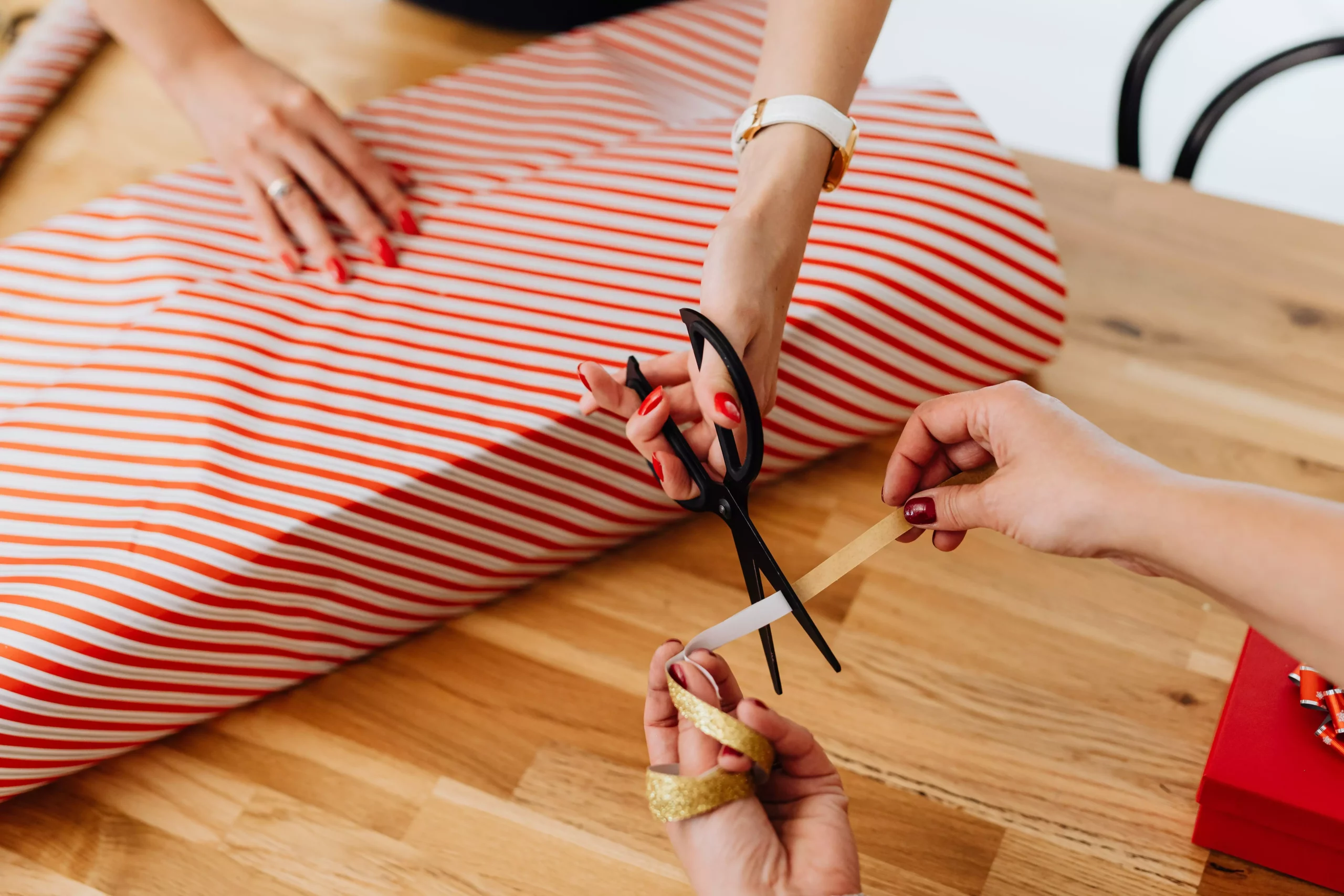 How To Wrap A Blanket As A Gift