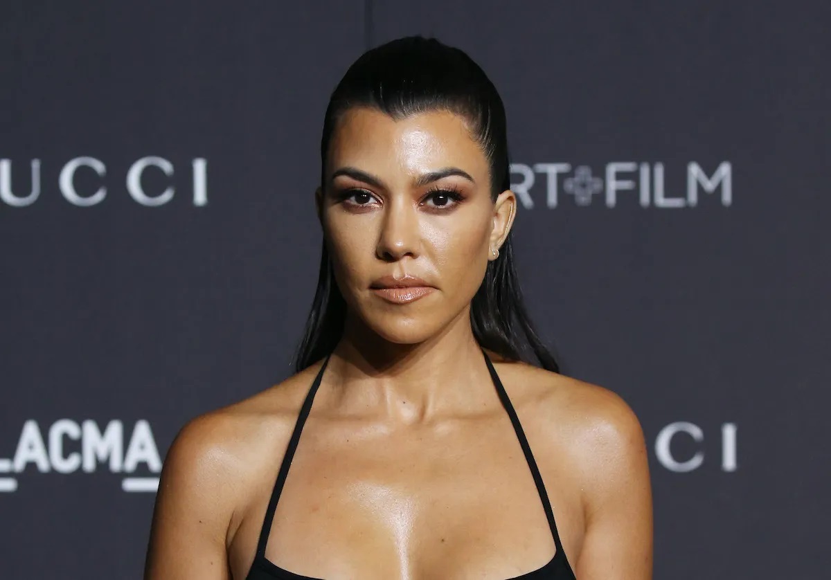Kourtney Kardashian Denies Kim’s Group Chat Claim, Backed By Friends
