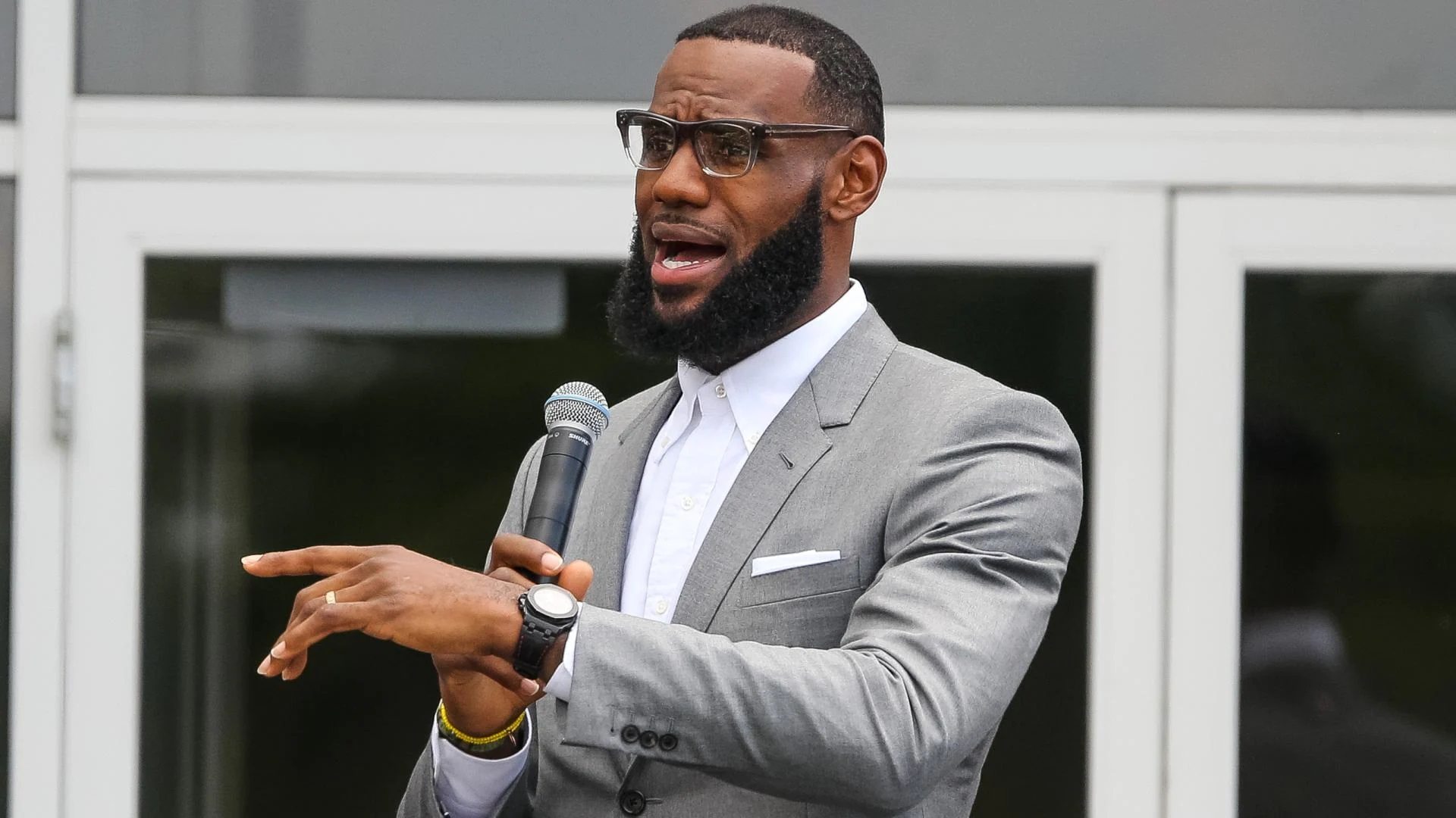 LeBron James Stands With Israel, Condemns Hamas Attacks