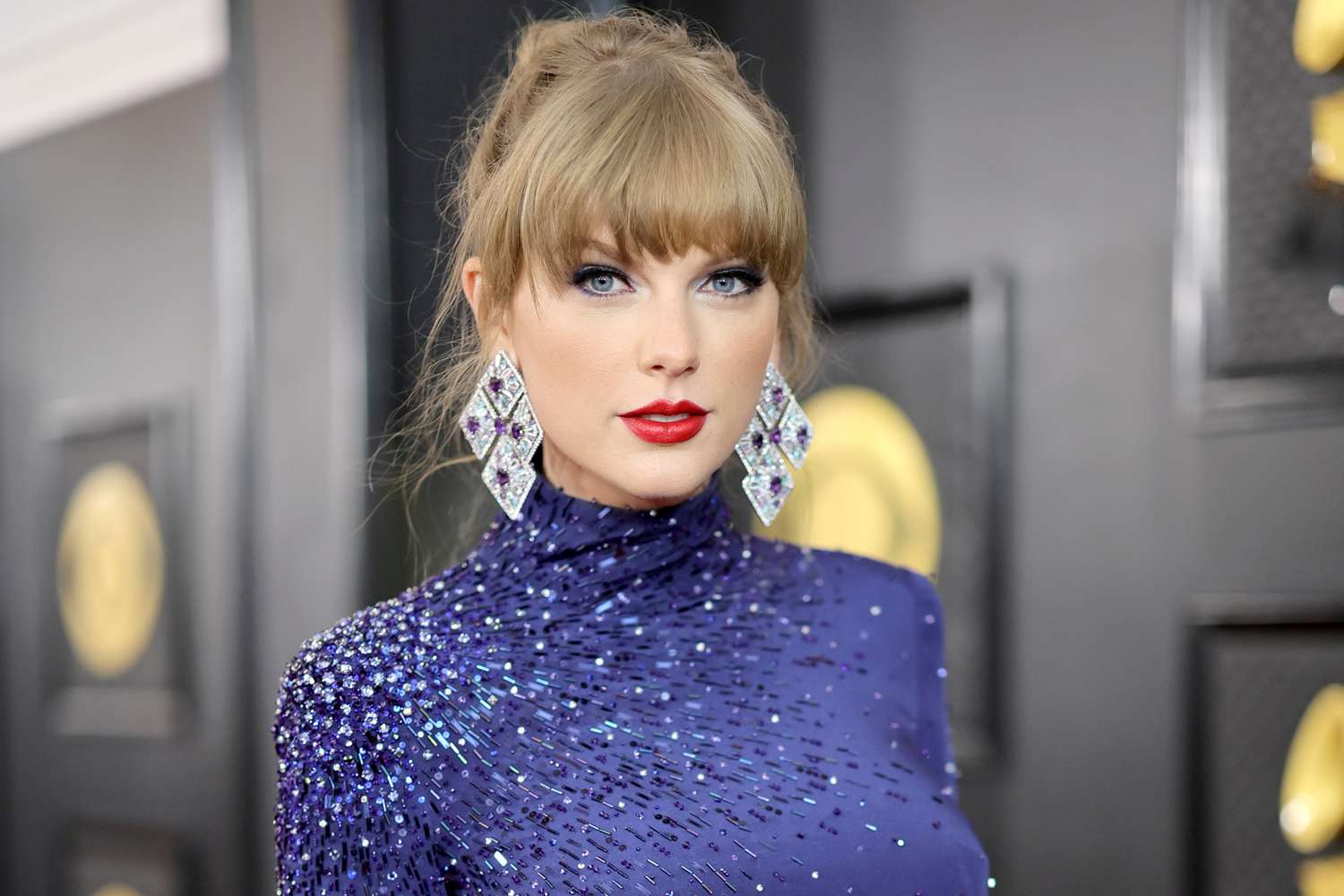 Taylor Swift Premiere Turns Into Star-Studded Affair With Fans And Celebs Alike